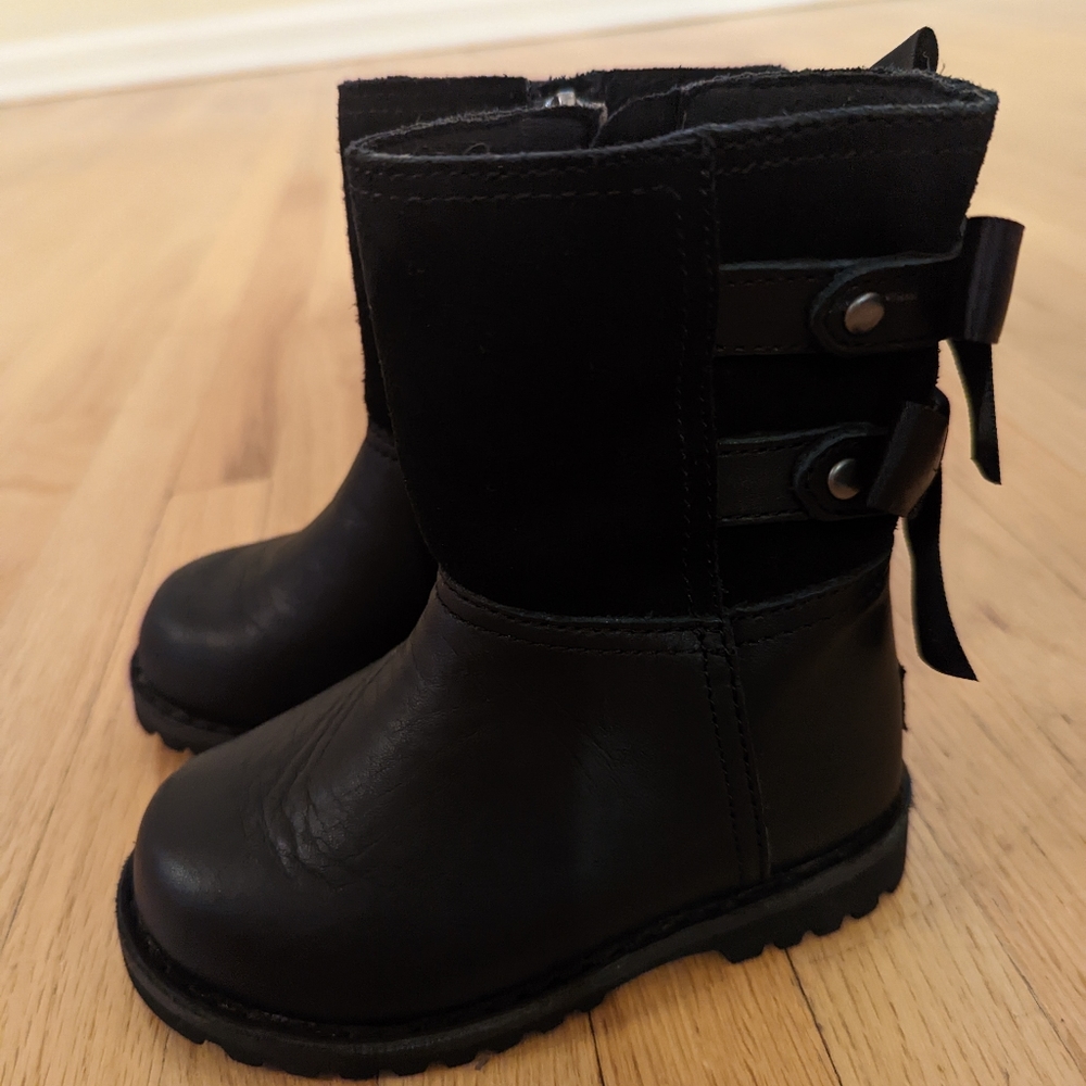 Kids ugg Tara now boot